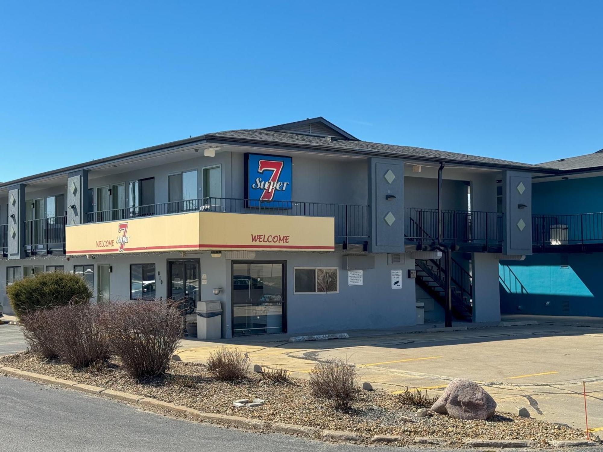 Super 7 Motel Coralville Eksteriør billede
